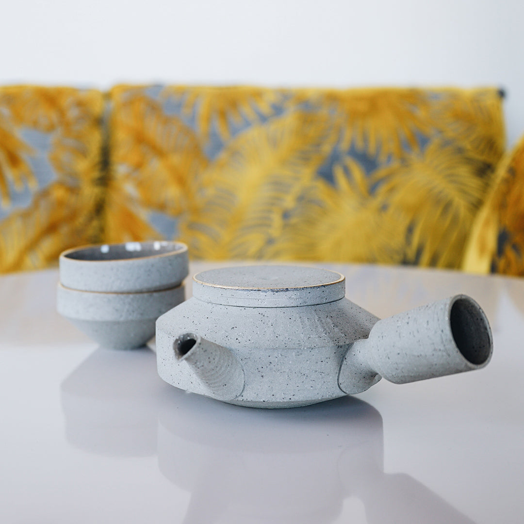 その手に土の質感を