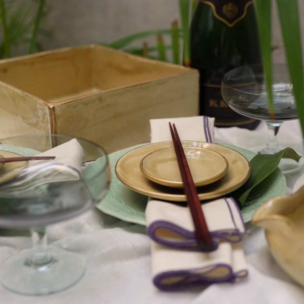 白と金 豆皿