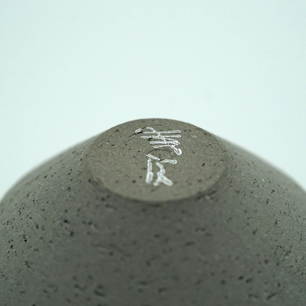 白と金　湯吞み
